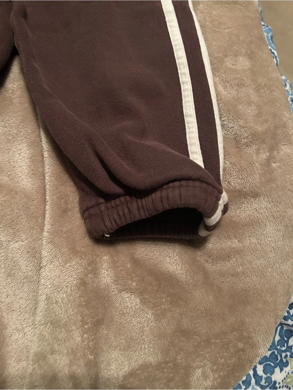 Carters Size 24 months Kids Brown Fleece Sweatpants with White Stripe